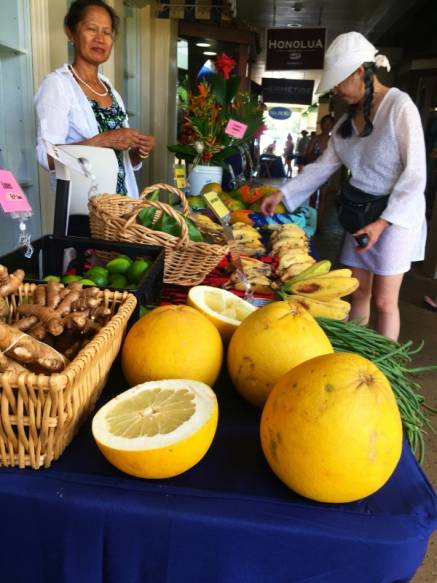 Find Fresh Produce from Local Farmers at The Village Market - Poipu Shopping Village poipu_shopping_village_the_village_market_fresh_produce_local_farmers