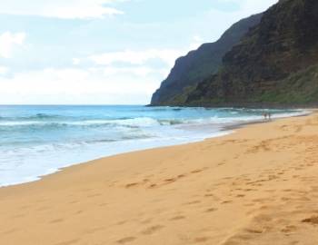 mountains dominate the background of polihale beach when looking north